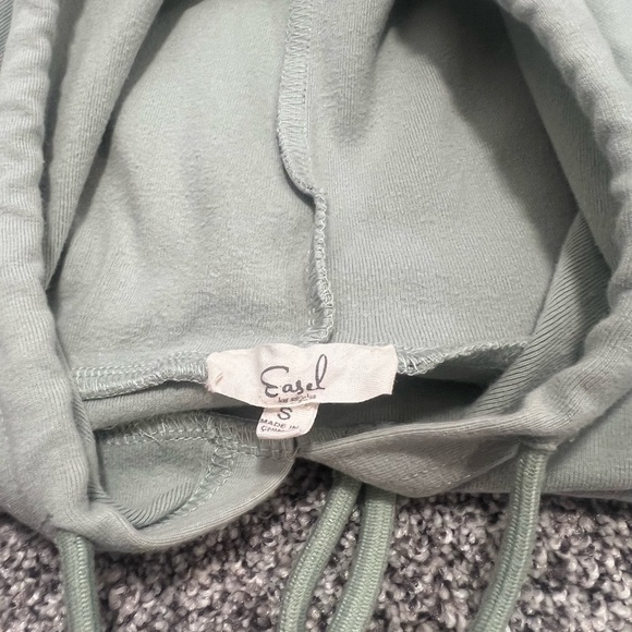 Women’s Sz SMALL Easel Smiley Happy Hooded Sweatshirt - Picture 4 of 4